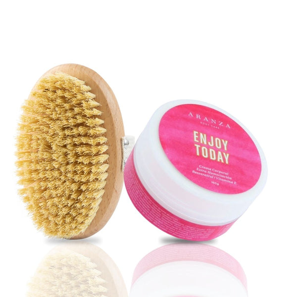 Box Crema corporal hidratante aroma frutal dulce + Cepillo exfoliante + paleta obsequio