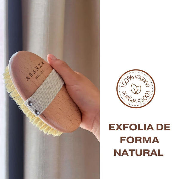 Cepillo exfoliante corporal con cerdas veganas.