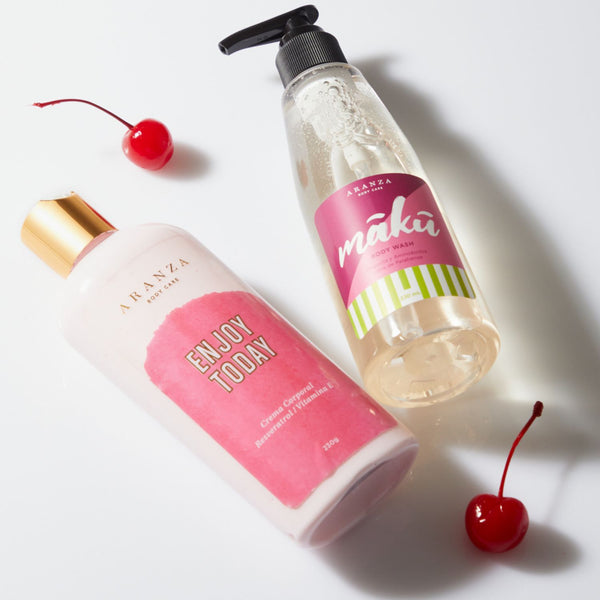Pack crema corporal hidratante aroma frutal + gel de baño 230 ml.